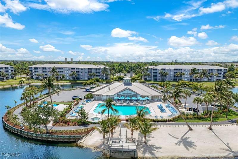 2 bedroom Condominium at 16595 Lake Circle Dr 234, Heritage Pointe, Fort Myers — photo 3