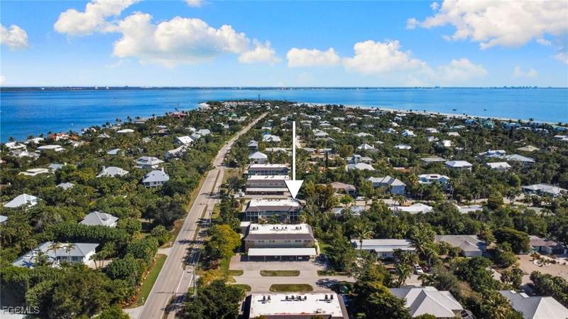 2 bedroom Condominium at 601 Periwinkle Way C-5, Captains Walk, Sanibel — photo 2