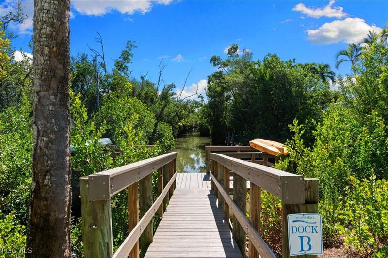 2 bedroom Condominium at 601 Periwinkle Way C-5, Captains Walk, Sanibel — photo 4