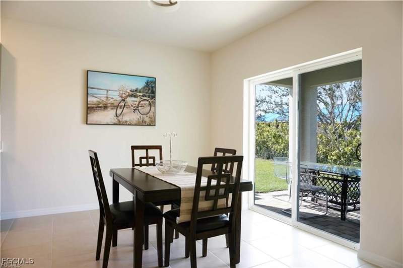 4 bedroom SingleFamilyResidence at 517 Kismet Pkwy W, Cape Coral, Cape Coral — photo 4