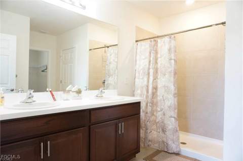 517 Kismet Pkwy W, Cape Coral FL - photo 7 of 11