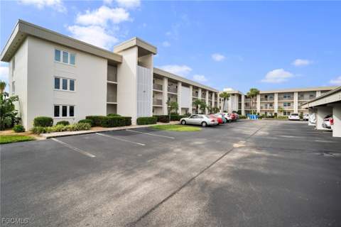 6102 Augusta Dr 302, Fort Myers FL - photo 17 of 47