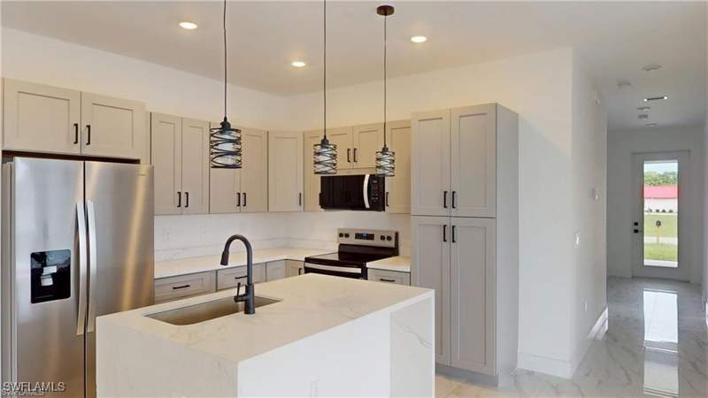 4 bedroom SingleFamilyResidence at 2045 Carver Ave, Carver Park, Fort Myers — photo 3