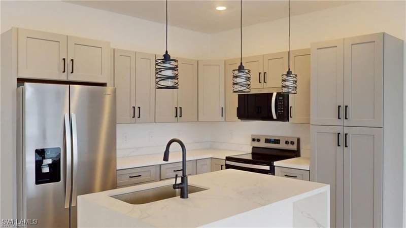 4 bedroom SingleFamilyResidence at 2045 Carver Ave, Carver Park, Fort Myers — photo 4