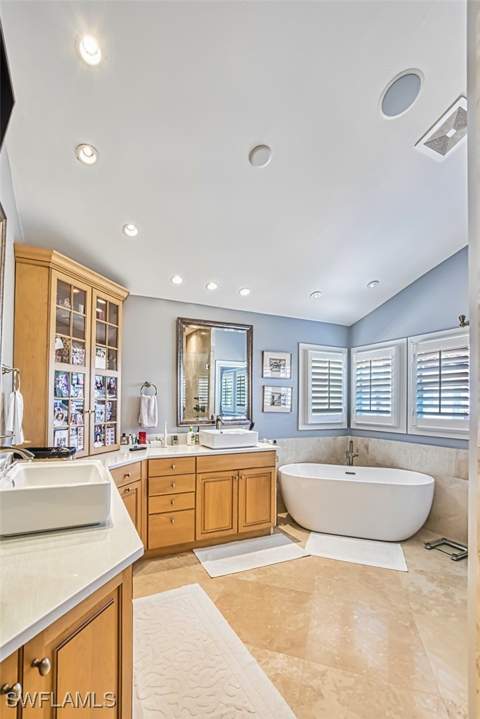 4717 Villa Mare Ln 26-15, Naples FL - photo 13 of 50