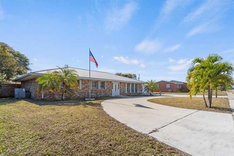 4 bedroom SingleFamilyResidence at 610 E Avenida Del Rio, Clewiston, Clewiston — photo 1
