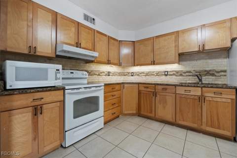 610 E Avenida Del Rio, Clewiston FL - photo 12 of 49