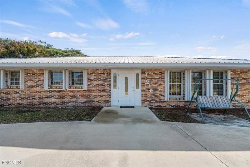 4 bedroom SingleFamilyResidence at 610 E Avenida Del Rio, Clewiston, Clewiston — photo 3