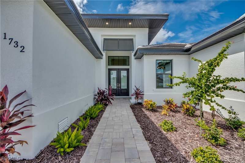 4 bedroom SingleFamilyResidence at 1732 SE 40th Ter, Cape Coral, Cape Coral — photo 1