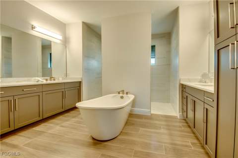1732 SE 40th Ter, Cape Coral FL - photo 19 of 49
