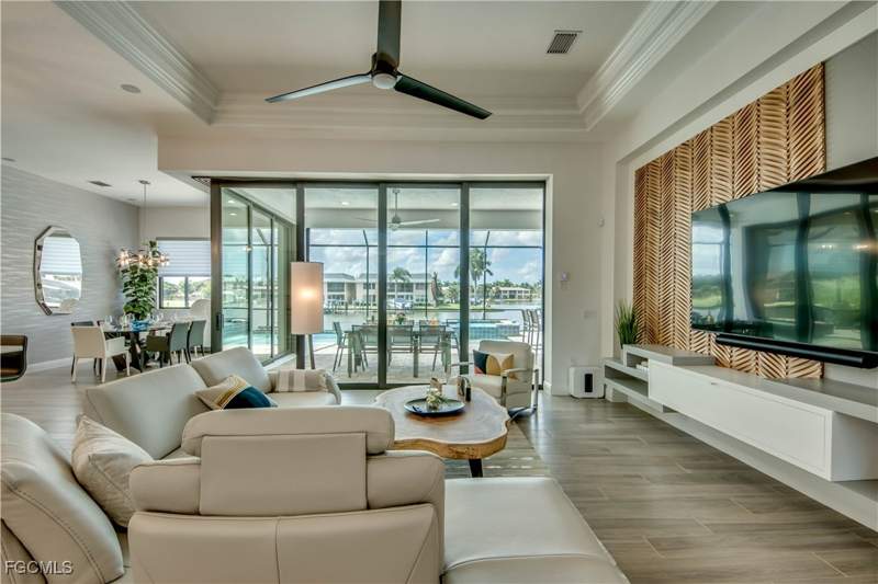 4 bedroom SingleFamilyResidence at 1732 SE 40th Ter, Cape Coral, Cape Coral — photo 3