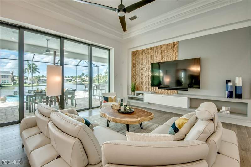 4 bedroom SingleFamilyResidence at 1732 SE 40th Ter, Cape Coral, Cape Coral — photo 4