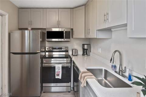 1411 Tropic Ter, North Fort Myers FL - photo 11 of 34