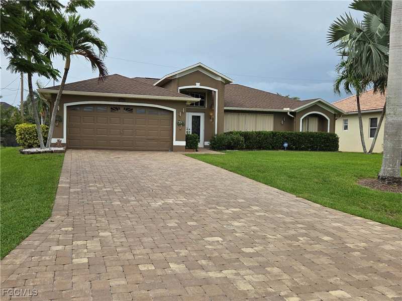 3 bedroom SingleFamilyResidence at 1725 SW 49th Ln, Cape Coral, Cape Coral — photo 1