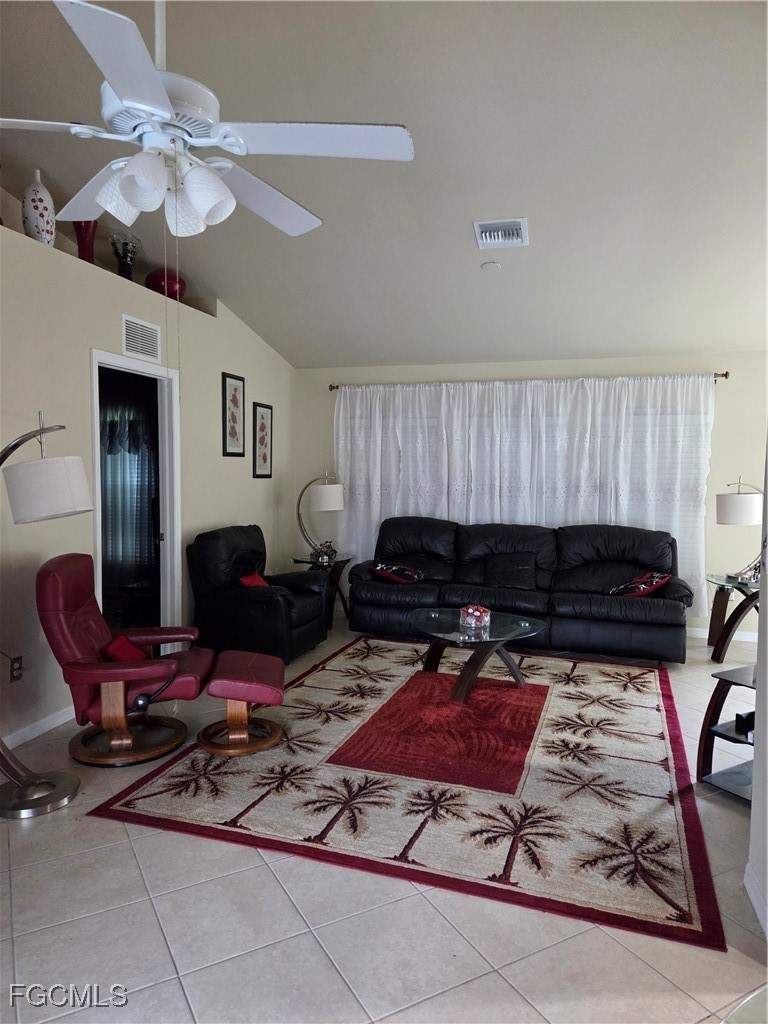 3 bedroom SingleFamilyResidence at 1725 SW 49th Ln, Cape Coral, Cape Coral — photo 4