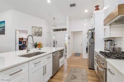 2306 NE 34th St, Cape Coral FL - photo 10 of 47