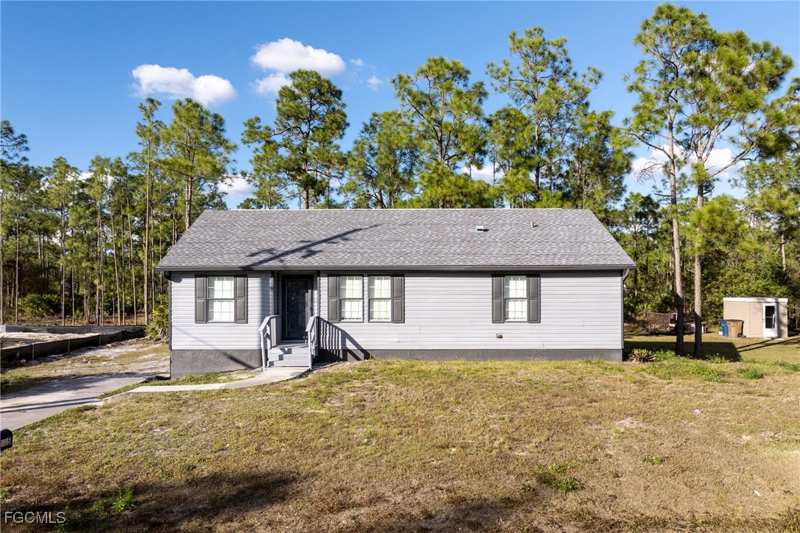 3 bedroom SingleFamilyResidence at 1505 E 15th St, Lehigh Acres, Lehigh Acres — photo 1