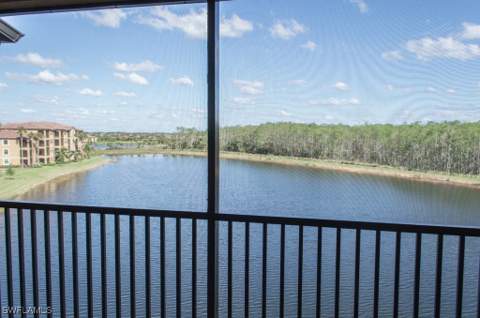 9566 Trevi Ct 4943, Naples FL - photo 7 of 40