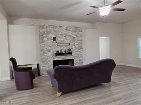 1426 NE 5th Pl, Cape Coral FL - photo 8 of 41