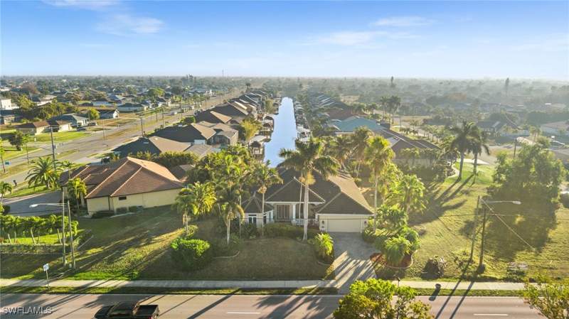 3 bedroom SingleFamilyResidence at 4009 Chiquita Blvd S, Cape Coral, Cape Coral — photo 4