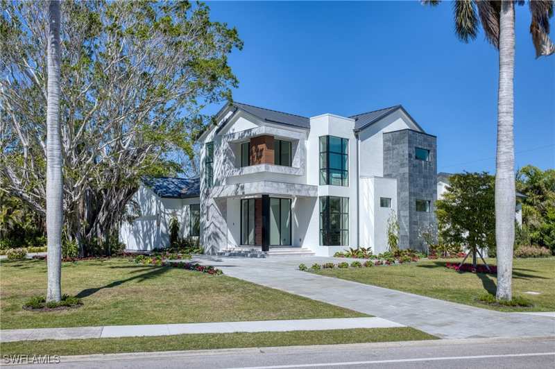 4 bedroom SingleFamilyResidence at 1800 Crayton Rd, Coquina Sands, Naples — photo 1