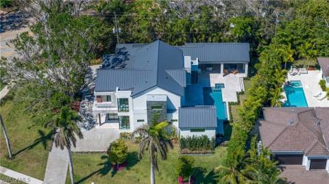 1800 Crayton Rd, Naples FL - photo 24 of 32
