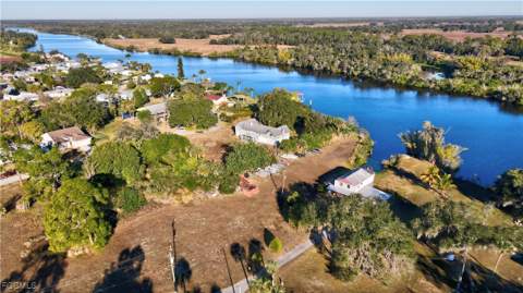 2111 Gardner Ct, Alva FL - photo 10 of 50