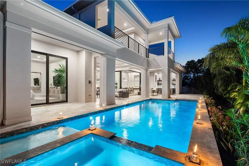 4 bedroom SingleFamilyResidence at 3540 Crayton Rd, Moorings, Naples — photo 2