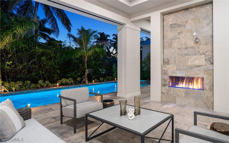 4 bedroom SingleFamilyResidence at 3540 Crayton Rd, Moorings, Naples — photo 4