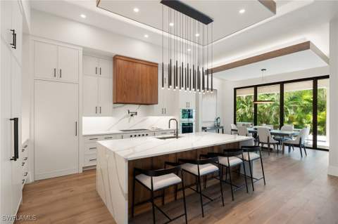 3540 Crayton Rd, Naples FL - photo 9 of 17