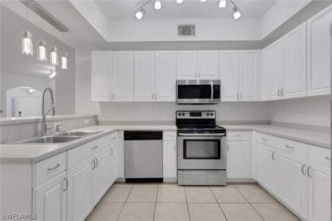 11837 Bayport Ln 703, Fort Myers FL - photo 16 of 33