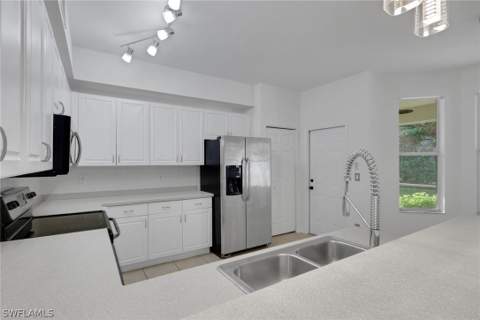 11837 Bayport Ln 703, Fort Myers FL - photo 17 of 33