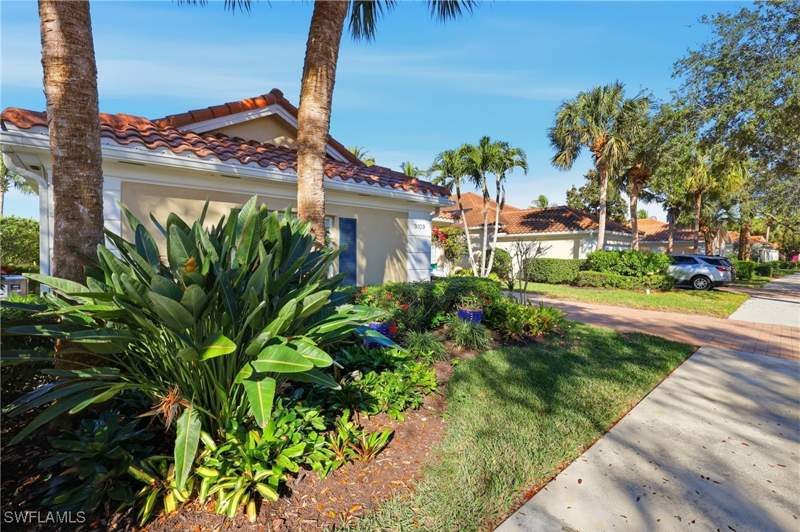 4 bedroom SingleFamilyResidence at 3109 Dominica Way, Island Walk, Naples — photo 5