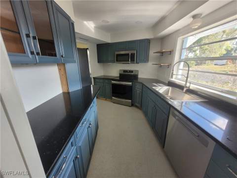 10131 Main Dr, Bonita Springs FL - photo 13 of 45