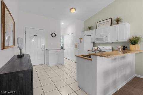 7870 Mahogany Run Ln 1724, Naples FL - photo 7 of 21