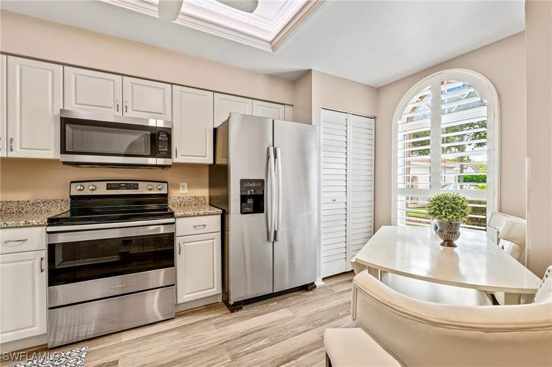 2 bedroom Condominium at 529 Mardel Dr 304, Colonies, Naples — photo 4