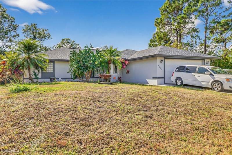 4 bedroom SingleFamilyResidence at 2917 48th St W, Lehigh Acres, Lehigh Acres — photo 3