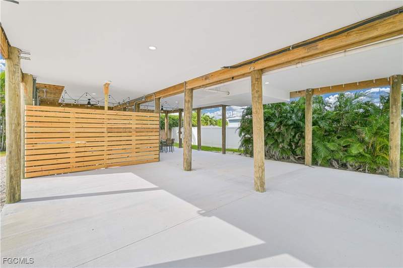 3 bedroom SingleFamilyResidence at 3524 5th Ave, St James City, St James City — photo 3
