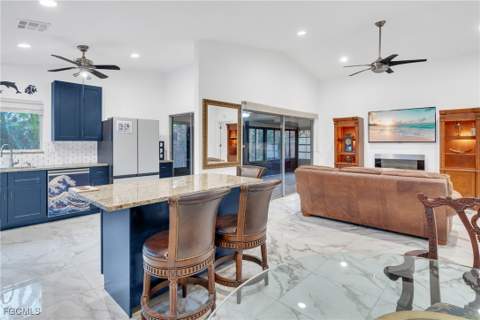 6511 Royal Woods Dr, Fort Myers FL - photo 6 of 41