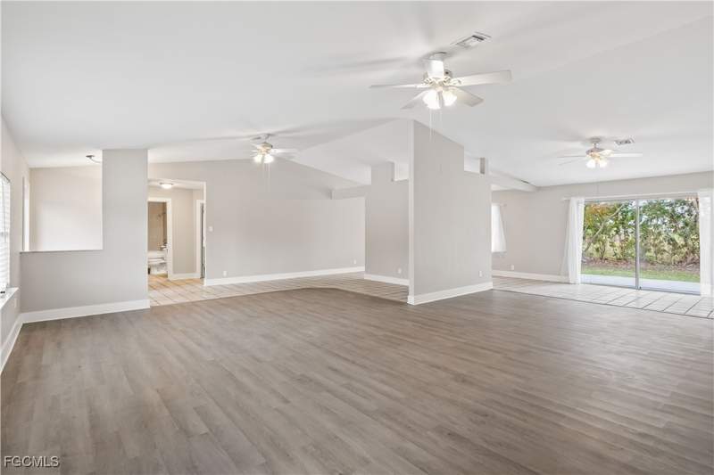 3 bedroom SingleFamilyResidence at 5675 Sandal Ln, Kreamers Avocado Subd, Bokeelia — photo 4