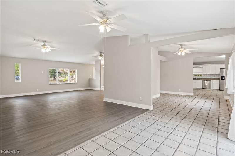 3 bedroom SingleFamilyResidence at 5675 Sandal Ln, Kreamers Avocado Subd, Bokeelia — photo 5