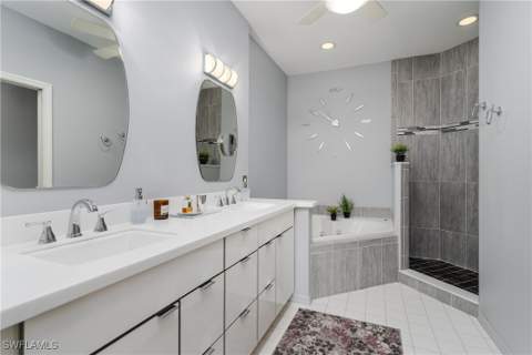 640 Lalique Cir 405, Naples FL - photo 20 of 48