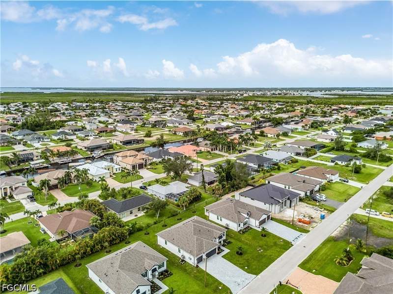 4 bedroom SingleFamilyResidence at 3524 SW 3rd St, Cape Coral, Cape Coral — photo 3