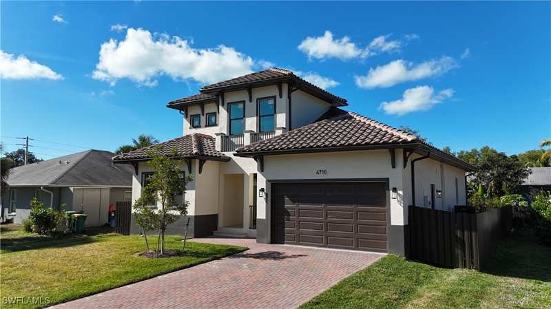 4 bedroom SingleFamilyResidence at 4710 Acadia Ln, Hallendale, Naples — photo 1