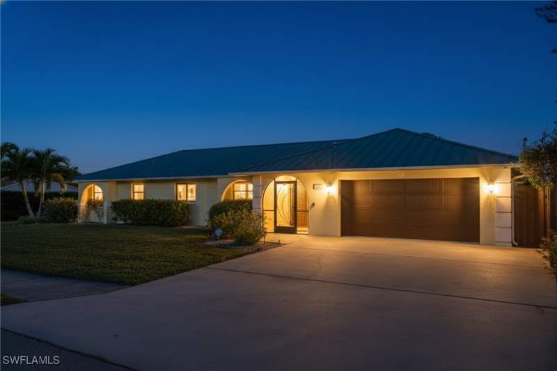3 bedroom SingleFamilyResidence at 595 103rd Ave N, Naples Park, Naples — photo 2