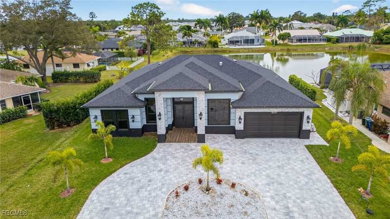 5 bedroom SingleFamilyResidence at 10318 St Patrick Ln, Fairway Estates, Bonita Springs — photo 1