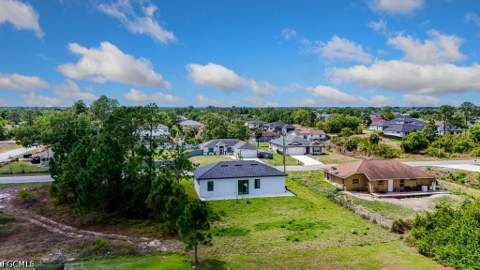 3804 8th St SW, Lehigh Acres FL - photo 7 of 33
