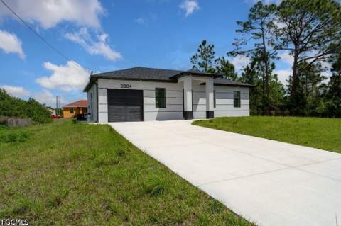 3804 8th St SW, Lehigh Acres FL - photo 9 of 33