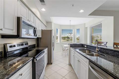 16625 Lake Circle Dr 518, Fort Myers FL - photo 22 of 48
