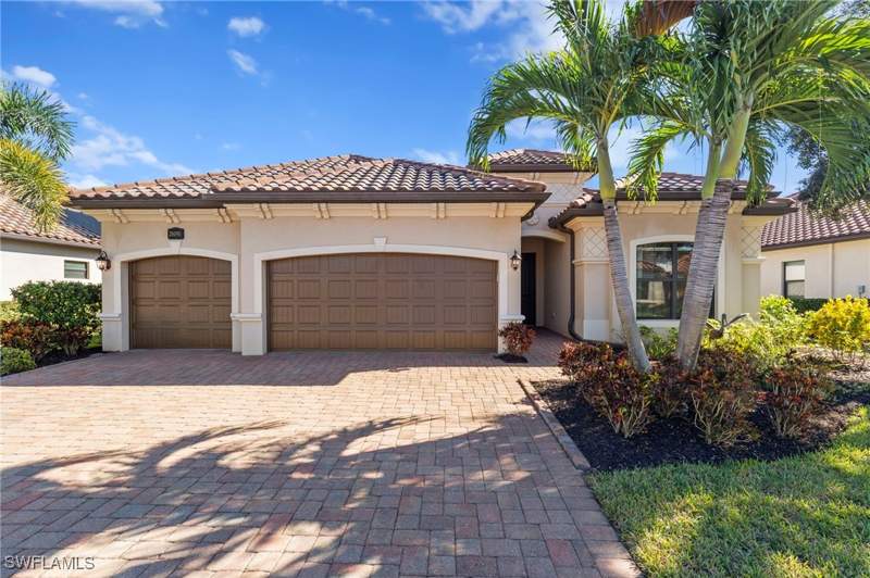 4 bedroom SingleFamilyResidence at 28095 Kerry Ct, Bonita National Golf And Country Club, Bonita Springs — photo 3